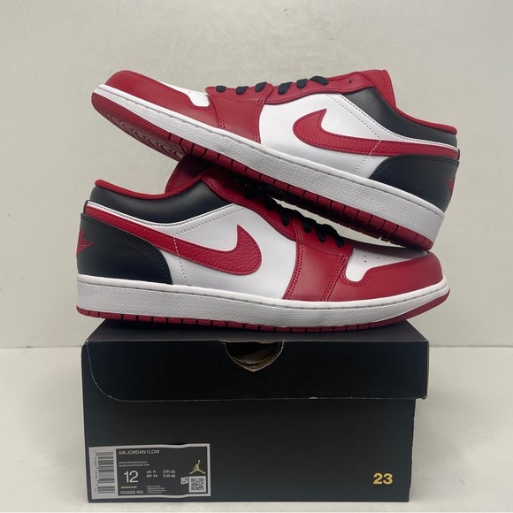 Nike Other - Nike Air Jordan 1 Retro Low “Bulls” 2022